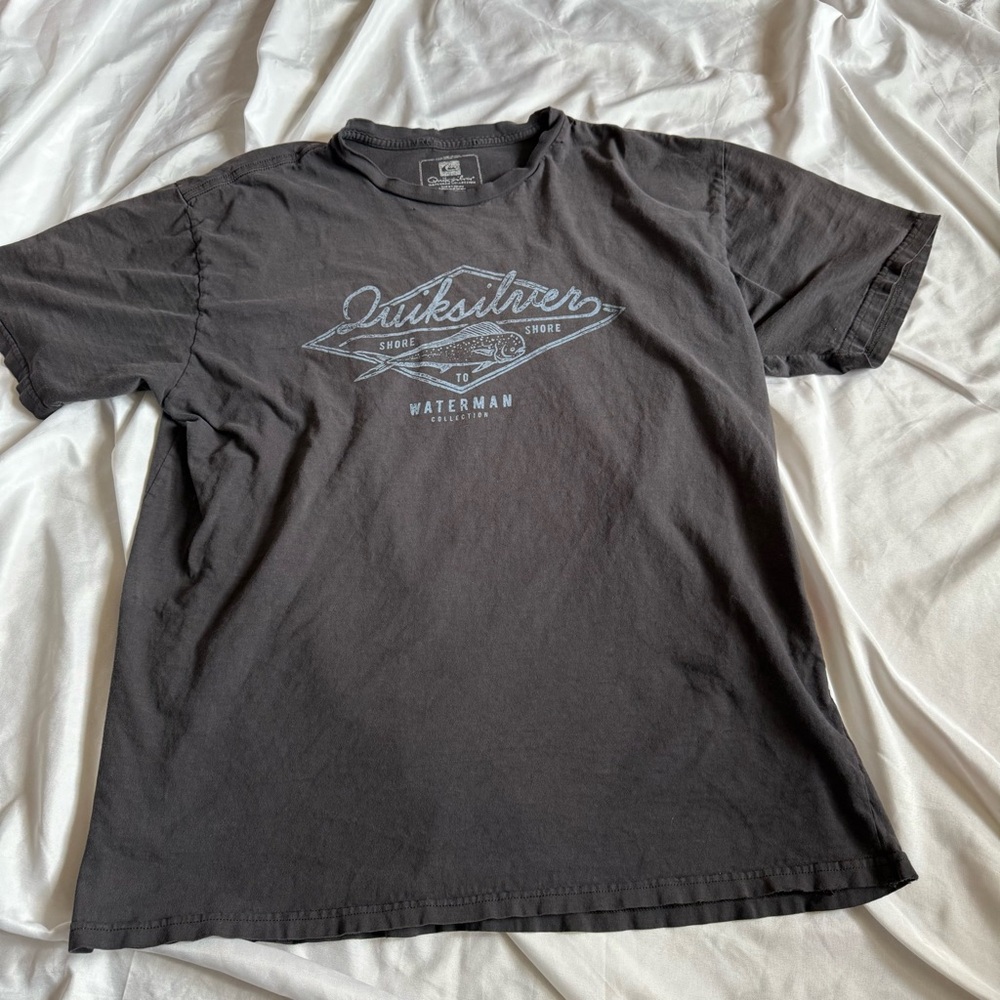 Quiksilver Men's Charcoal Gray Tee‎